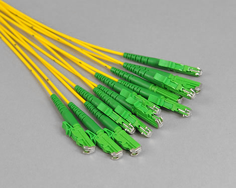 Steckermontage Breakout, 2.0mm, 12 x LSH/E2000®APC, 9/125µm